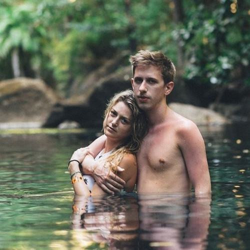 Thành viên thứ 7: Chris Putnam. Putnam là một trong số ít những thành viên đâu tiên của Facebook mà không học tại Harvard. Anh là bạn với Kang-Xing Jin (thành viên thứ 16). Anh là một trong những nhân viên đầu tiên của Facebook, được nhận vào làm việc tại mạng xã hội này sau khi hack vào Facebook và đã gây sự chú ý với nhà đồng sáng lập Dustin Moskovitz. Sau khi chuyển đến thung lũng Silicon, Moskovitz đã trực tiếp phỏng vấn và đưa Putnam vào đội ngũ phát triển.