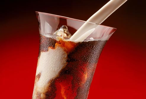 Ly cocktail có tên Collins hương xả. Vani mang một hương vị ngọt ngào pha trộn với nước cốt chanh hương vị sả, bạc hà, khiến món đồ uống này trở nên đặc biệt.