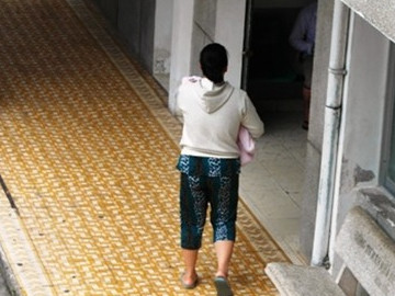 Sự cẩn trong của người nhà và sản phụ sẽ giảm nguy cơ bé bị bắt cóc ngay trong bệnh viện. Hình minh họa