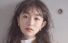 Một đám người kéo đến đòi đập nhà theo "lệnh" vợ tôi khiến cả gia đình rối loạn Mot dam nguoi keo den doi dap nha theo