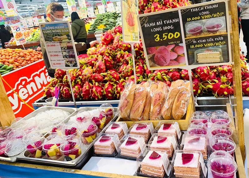 Thanh long chat nui trong sieu thi, may khi duoc an hang xin gia re-Hinh-2