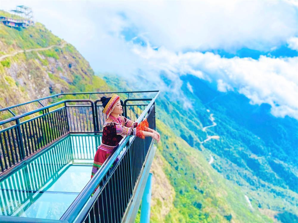 MC Hoang Linh duoc chong hai yeu chieu nhu ba hoang-Hinh-3