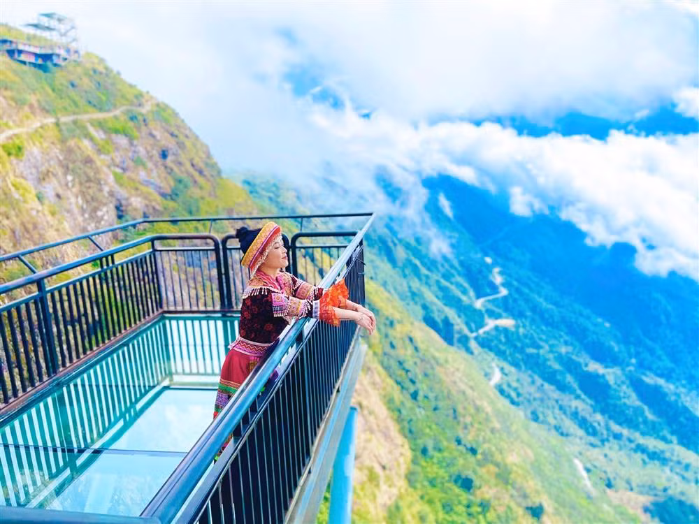 MC Hoang Linh duoc chong hai yeu chieu nhu ba hoang-Hinh-3