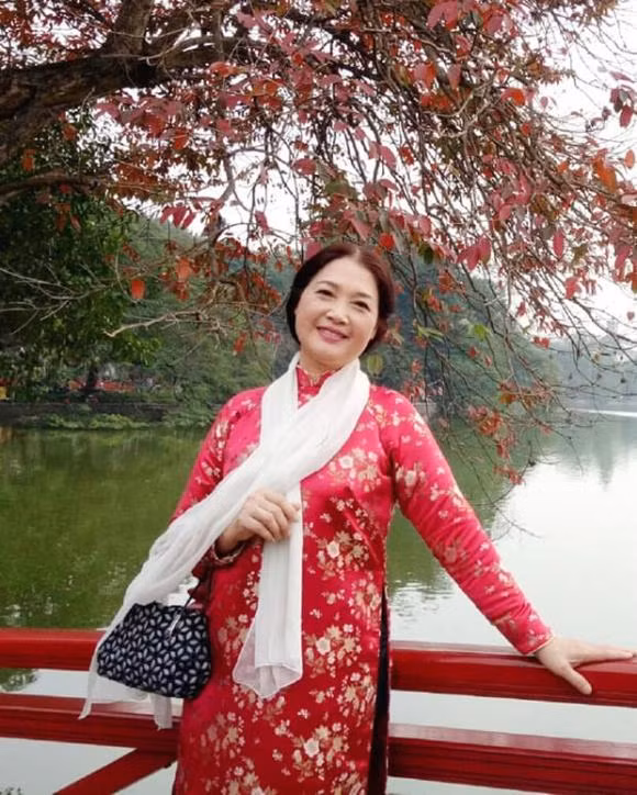 Cuoc song va nhan sac cua ba chi em nha Le Khanh hien tai ra sao?-Hinh-11