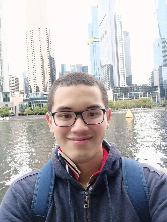 Cuu Quan quan Olympia va nhung mua Tet xa nha o xu so Kangaroo