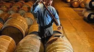 Bia - mon qua cua cac vi than do phu nu hay dan ong phat minh?-Hinh-8