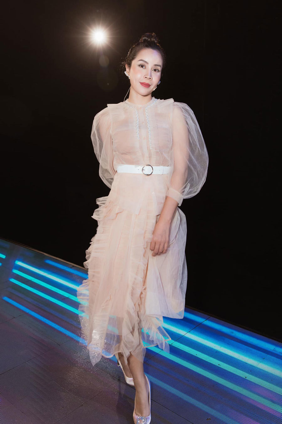 Cap chi em tai sac Luu Huong Giang - Luu Thien Huong-Hinh-9