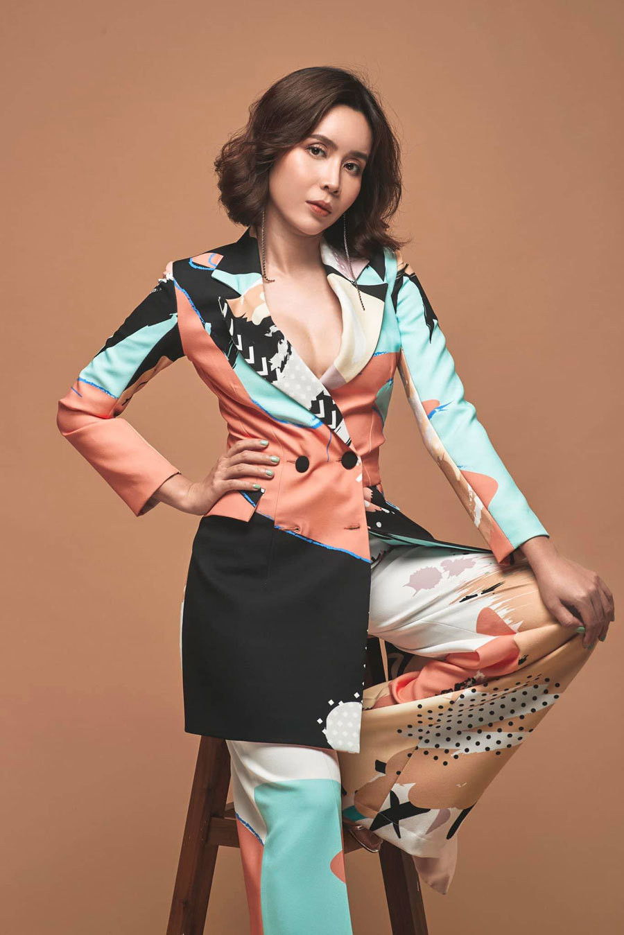 Cap chi em tai sac Luu Huong Giang - Luu Thien Huong-Hinh-6