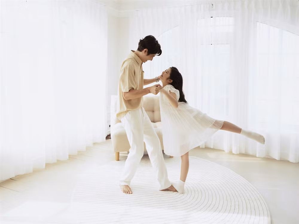 Con gai Huy Khanh va vo A hau 