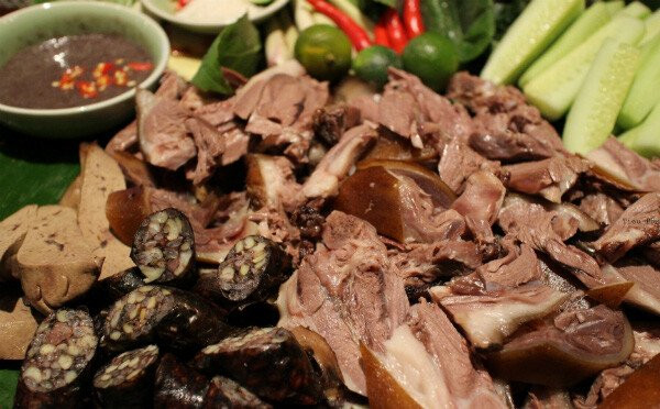 5 món đại kỵ không bày lên mâm cỗ cúng ông Công ông Táo - Hình 4 5 mon dai ky khong bay len mam co cung ong Cong ong Tao-Hinh-4