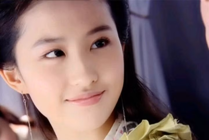 7 nu cuoi quyen ru nhat man anh Hoa ngu-Hinh-4