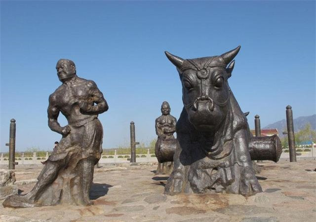 Người phụ nữ cầm chiếc bình mẻ đến chương trình thẩm định và cái kết Nguoi phu nu cam chiec binh me den chuong trinh tham dinh va cai ket