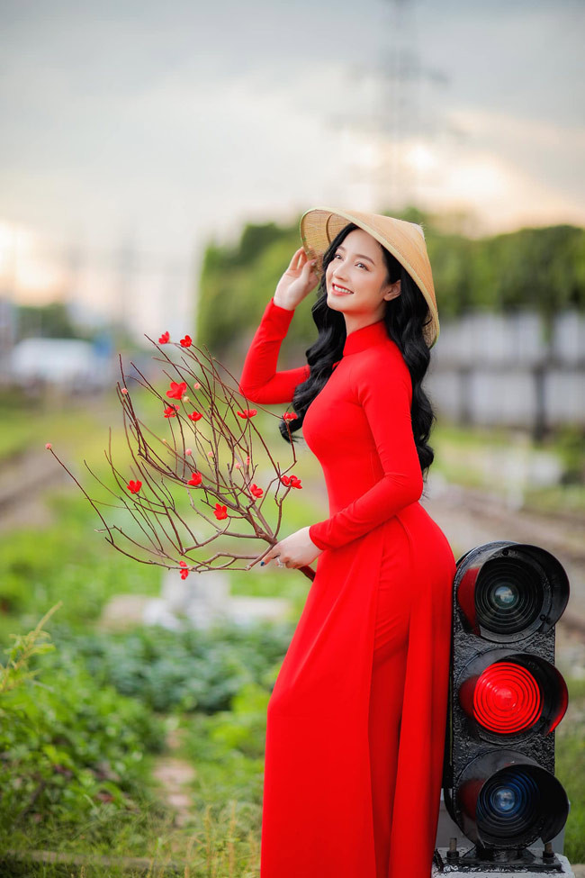 Ở Quỳnh Trâm luôn toát ra vẻ đẹp tràn đầy sức sống.