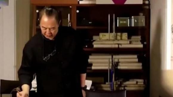 Truong Thiet Lam gay tranh cai vi livestream ban chu thu phap gia tram trieu-Hinh-8