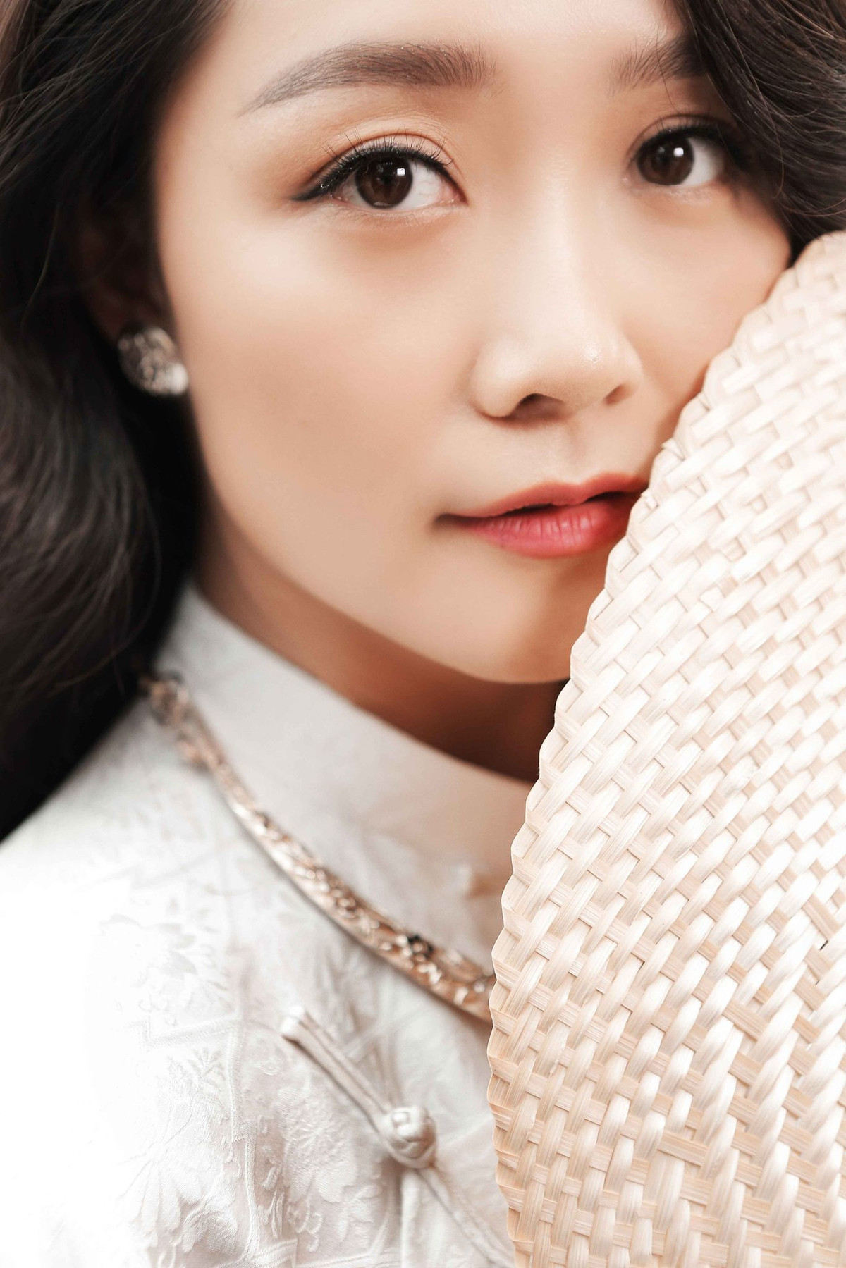 br/> Trong những ngày cận Tết Nguyên đán 2022, BTV Thu Hà cũng như nhiều người làm truyền hình khác đang rất bận rộn cho những chương trình cuối năm. Nữ BTV cho biết vì đặc thù công việc nên mỗi năm cô đều không thể chuẩn bị Tết chu đáo như những người phụ nữ khác. Tuy nhiên, Thu Hà luôn cảm thấy may mắn khi được gia đình thông cảm và giúp đỡ rất nhiều.