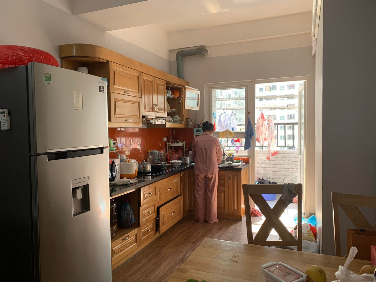 Me tre Ha Noi khon kho vi giup viec thich buon chuyen, chi dao ca chu nha-Hinh-2