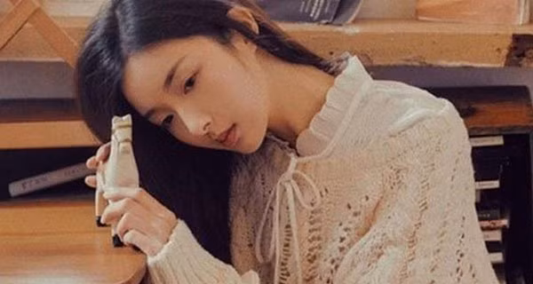 2 cho cung, 3 cho den tren co the la dau hieu phu nu tuoi tho ngan