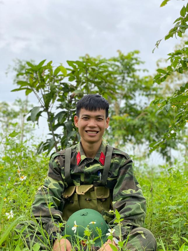 Nam sinh la Dang vien co nhieu thanh tich trong hoat dong Doan - Hoi-Hinh-2