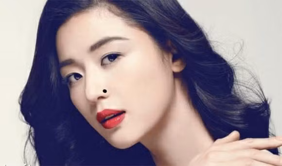 Phu nu co 5 not ruoi o nhung noi nay co so menh lan dan-Hinh-2