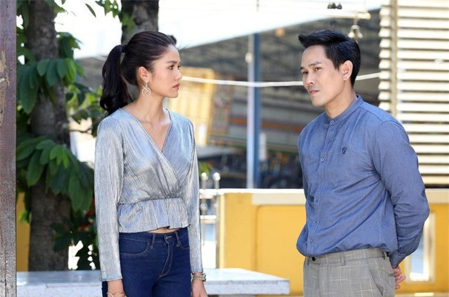 Tôi đi làm giúp việc tiền không có, lại còn mất mát quá nhiều thứ! Toi di lam giup viec tien khong co, lai con mat mat qua nhieu thu!