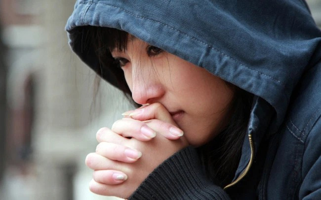 Chi dau toi bong tu nhot minh trong phong suot 2 ngay