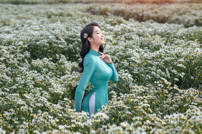 Ngoài công việc chính, Thanh Huyền còn là mẫu ảnh.