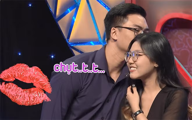 Co gai 22 tuoi di hen ho hon nhien khoe tung co 20 moi tinh-Hinh-10