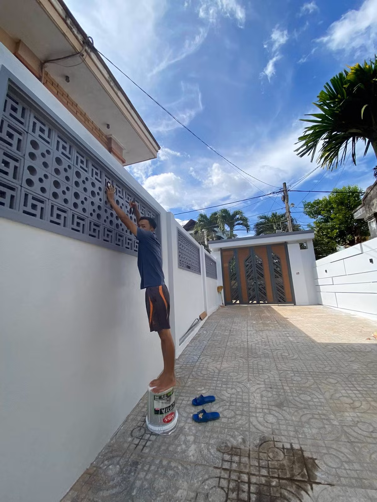 Nha mai Thai rong 170m2 o Gia Lai co vuon rau nho xinh muot mat-Hinh-21