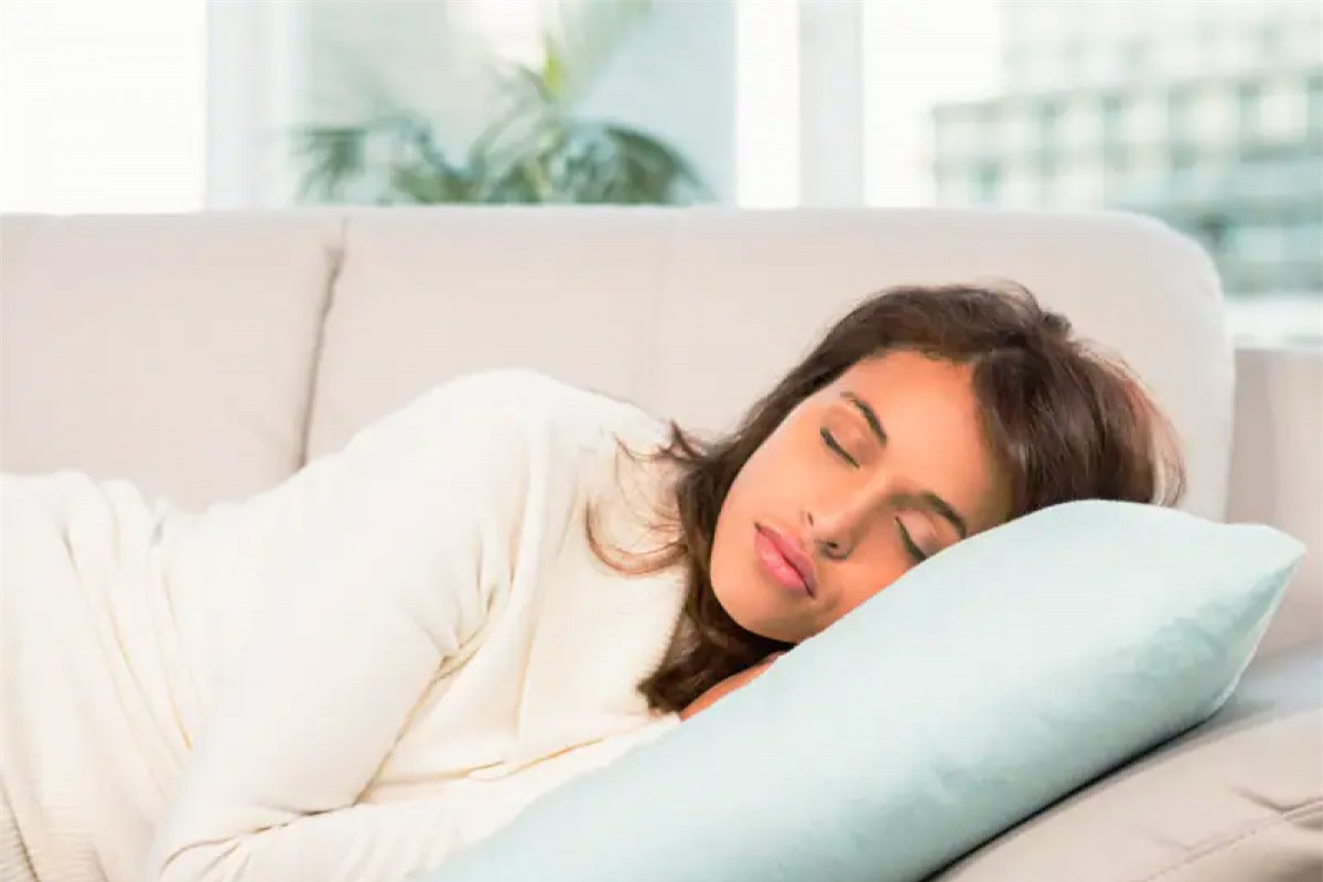 Ngủ trưa đều đặn giúp não bộ nhạy bén hơn ảnh 1