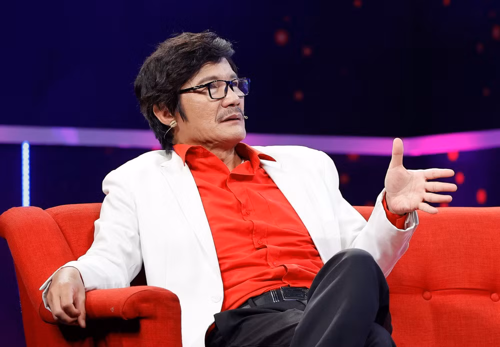 Và suốt chặng đường diễn xuất của mình, Công Ninh thường được khán giả nhớ đến với những vai diễn khắc khổ, chân chất, hiền lành trên màn ảnh nhỏ. Chặng đường làm nghệ thuật lâu dài, NSƯT Công Ninh luôn khiến khán giả tự hào khi luôn hết mình với sân khấu, nghiệp diễn và không bao giờ thích chuyện tạo scandal để nổi tiếng. Hiện tại Công Ninh đang là Chủ nhiệm khoa Đạo diễn của ĐH Sân khấu - Điện ảnh TP.HCM.