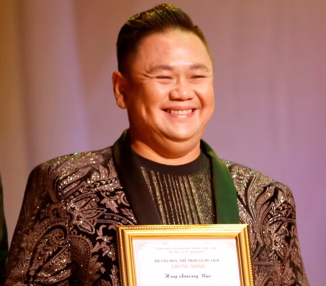 Vinh danh Minh Béo: Tại sao lại có thể làm như vậy? ảnh 1