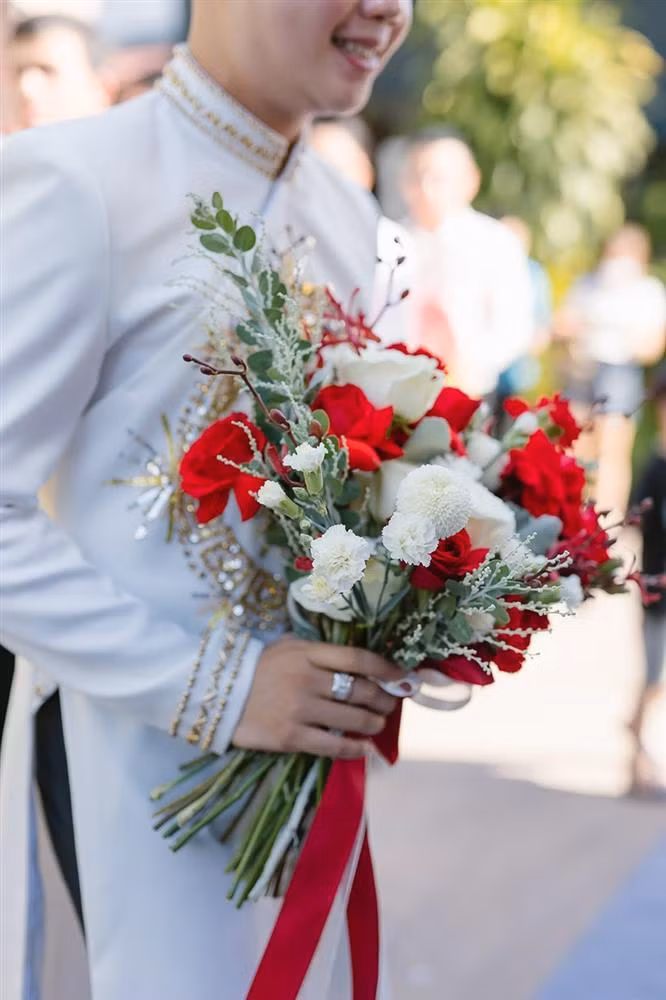 Chuyen tinh cap LGBT nam: Yeu nhau tu cu tat luc uong say-Hinh-4