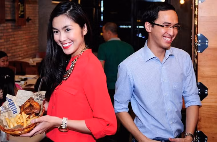 Cô cũng là một phụ nữ may mắn khi cưới được một người chồng luôn xuất hiện, hỗ trợ trong bất kỳ hoạt động nào của vợ.