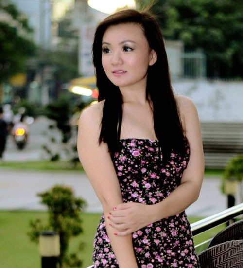  4. Xuân Mai: Nữ ca sĩ "Con cò bé bé" sinh năm 1995. Cô được gọi là thần đồng âm nhạc khi hơn 2 tuổi đã đi diễn và có một số CD bán chạy. Không chỉ được coi là thần đồng âm nhạc, Xuân Mai còn có thành tích học tập đáng nể khi theo học bậc phổ thông tại Mỹ.