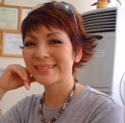 Vì không muốn người thân lo lắng, xuống tinh thần vì mình, Ái Vân cố gắng sống vui với những việc thường nhật: đi chợ, nấu ăn, chăm sóc chồng con, thưởng thức món ngon. Đến nay, Ái Vân vẫn sống vui với gia đình và cống hiến cho nghệ thuật.