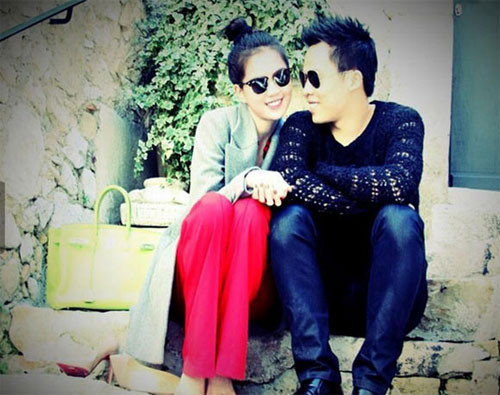 Ngọc Trinh đẹp và từng nhận mình ngoan, với một người đàn ông thành đạt như Khắc Tiệp thì cô là hình mẫu bạn gái lý tưởng.