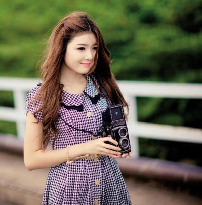 Tuy nhiên, chàng ca sĩ lại phủ nhận về tình yêu này trước báo chí. Trong khi đó, cô diễn viên phim Biết chết liền thừa nhận, họ đã từng yêu nhau nhưng đã đường ai nấy đi.