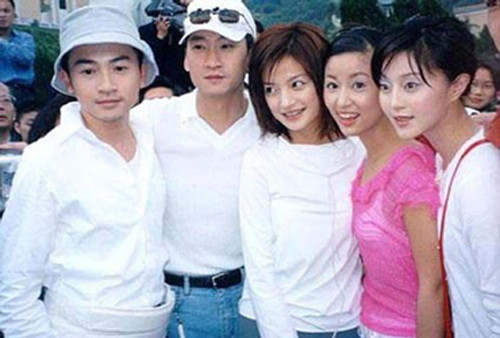 Thế nhưng, những câu chuyện hậu trường sau đó lại không quá đẹp đẽ như người ta tưởng. Mối quan hệ của những diễn viên chính dường như tan vỡ sau những thước phim.