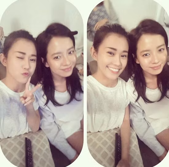 Ngọc Thảo có dịp hợp tác cùng Song Ji Hyo khi cô sang Việt Nam quay quảng cáo. So với người đẹp xứ Kim Chi, Ngọc Thảo trẻ trung và mang nét đẹp tự nhiên hơn hẳn.