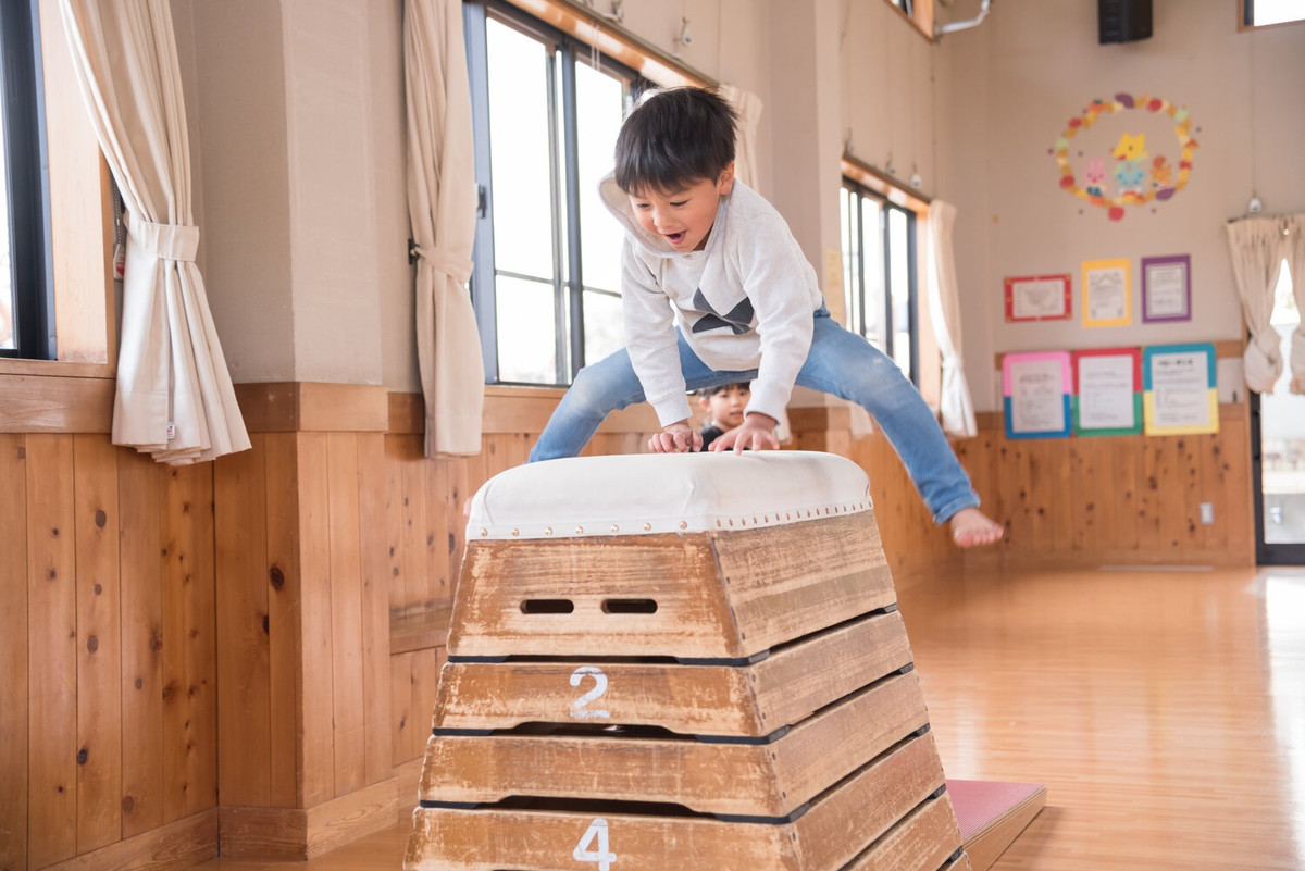 Cach cha me Nhat giup tre thich nghi voi thoi tiet lanh mua dong