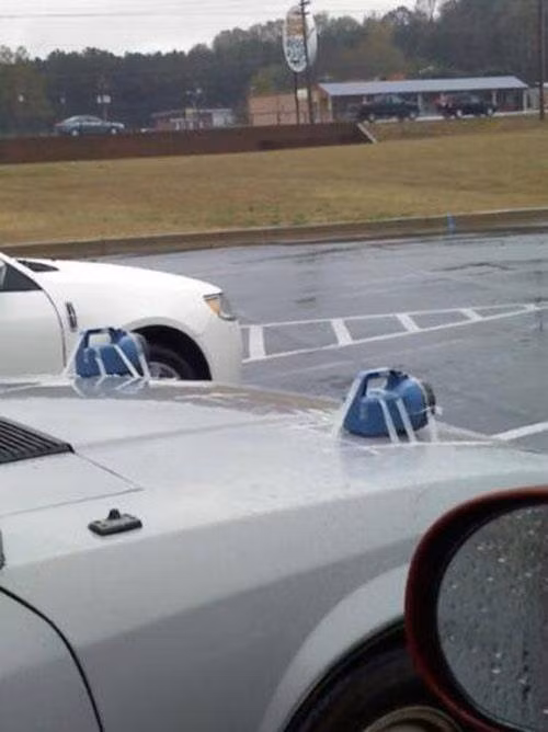 Bộ đèn ô tô di động.