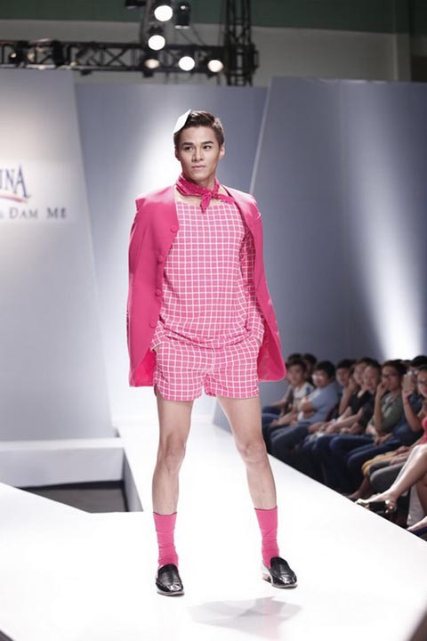 Không mang tính ứng dụng cao, tuy nhiên bộ sưu tập này đã thành công trong việc đem lại ấn tượng khó quên cho khán giả.