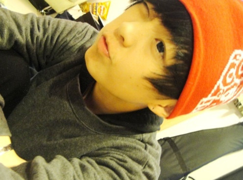 Tomboy Đài Loan Hua Hua (1993) nổi tiếng trên mạng với những bức ảnh "tự sướng" rất đáng yêu.