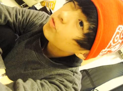 Tomboy Đài Loan Hua Hua (1993) nổi tiếng trên mạng với những bức ảnh "tự sướng" rất đáng yêu.