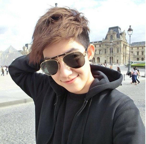 Một cô nàng tomboy người Thái Lan khác được nhiều bạn trẻ mến mộ là Tina Jittaleela (SN1991).