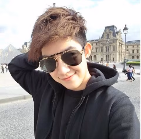 Một cô nàng tomboy người Thái Lan khác được nhiều bạn trẻ mến mộ là Tina Jittaleela (SN1991).