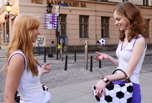 Cô sinh viên theo học ngành kiến trúc này tiết lộ, đây là công việc bán thời gian đầu tiên của cô.