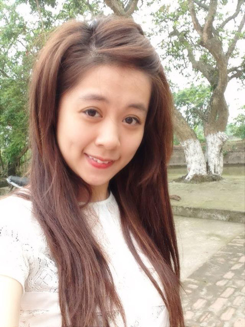 ...và duyên dáng trong trang phục đời thường.