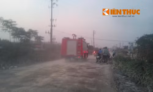 Xe cứu hỏa được huy động đến hiện trường.