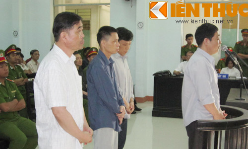 Các bị cáo tại phiên tòa. Ảnh: Hoàng Văn